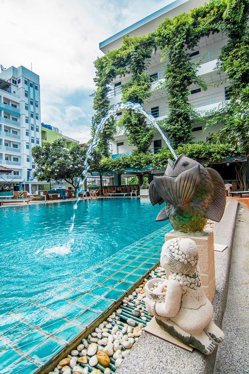 Sutus Court 5 Hotel Pattaya Exterior foto